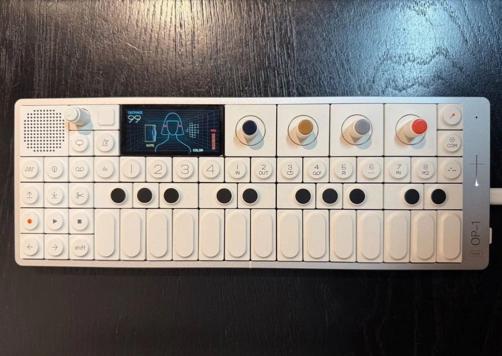 Op-1 Field Teenage Engineering, Musique & Instruments, Enlèvement ou Envoi, Comme neuf, Avec valise ou flightcase
