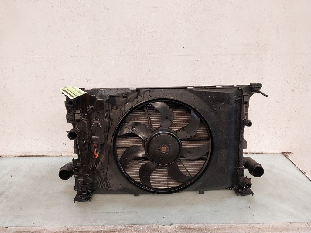 RADIATEUR COMPLET Mercedes-Benz CLA (117.3), Mercedes-Benz, Utilisé, Dialog.mb@mercedes-benz.com, Mercedes-Benz AG