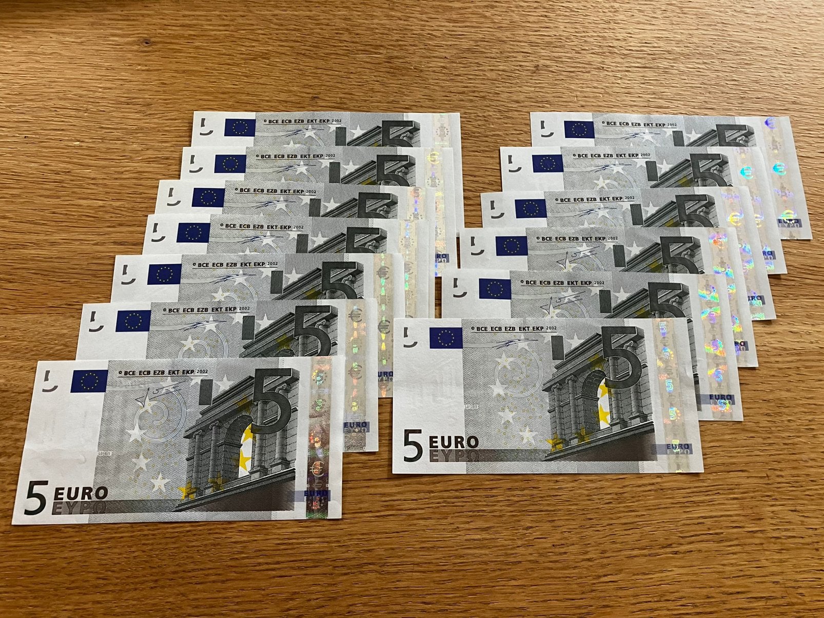 Billets de 5€ - 9,95 euros chacun (2,20€ de frais de port), Timbres & Monnaies, Billets de banque | Europe | Euros, Enlèvement ou Envoi