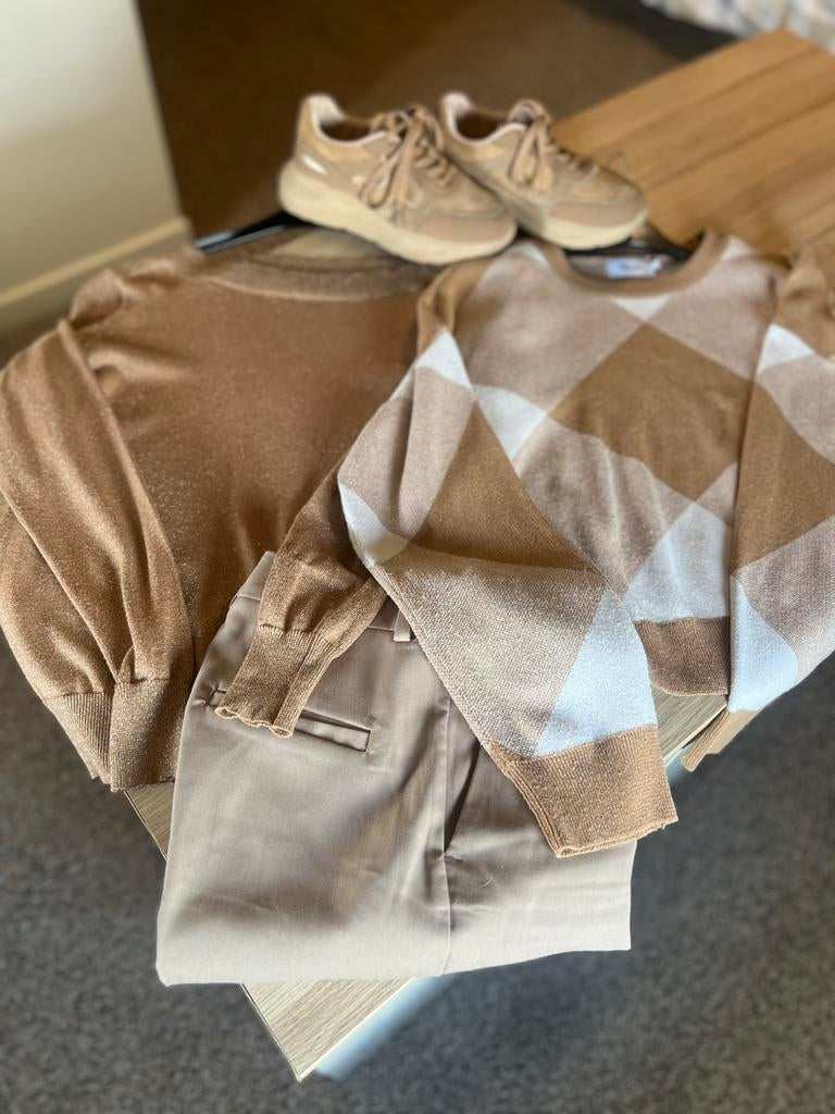ONLY trui met ruiten, chinobroek en sneakers, Ophalen of Verzenden, Zo goed als nieuw, Maat 38/40 (M), Beige
