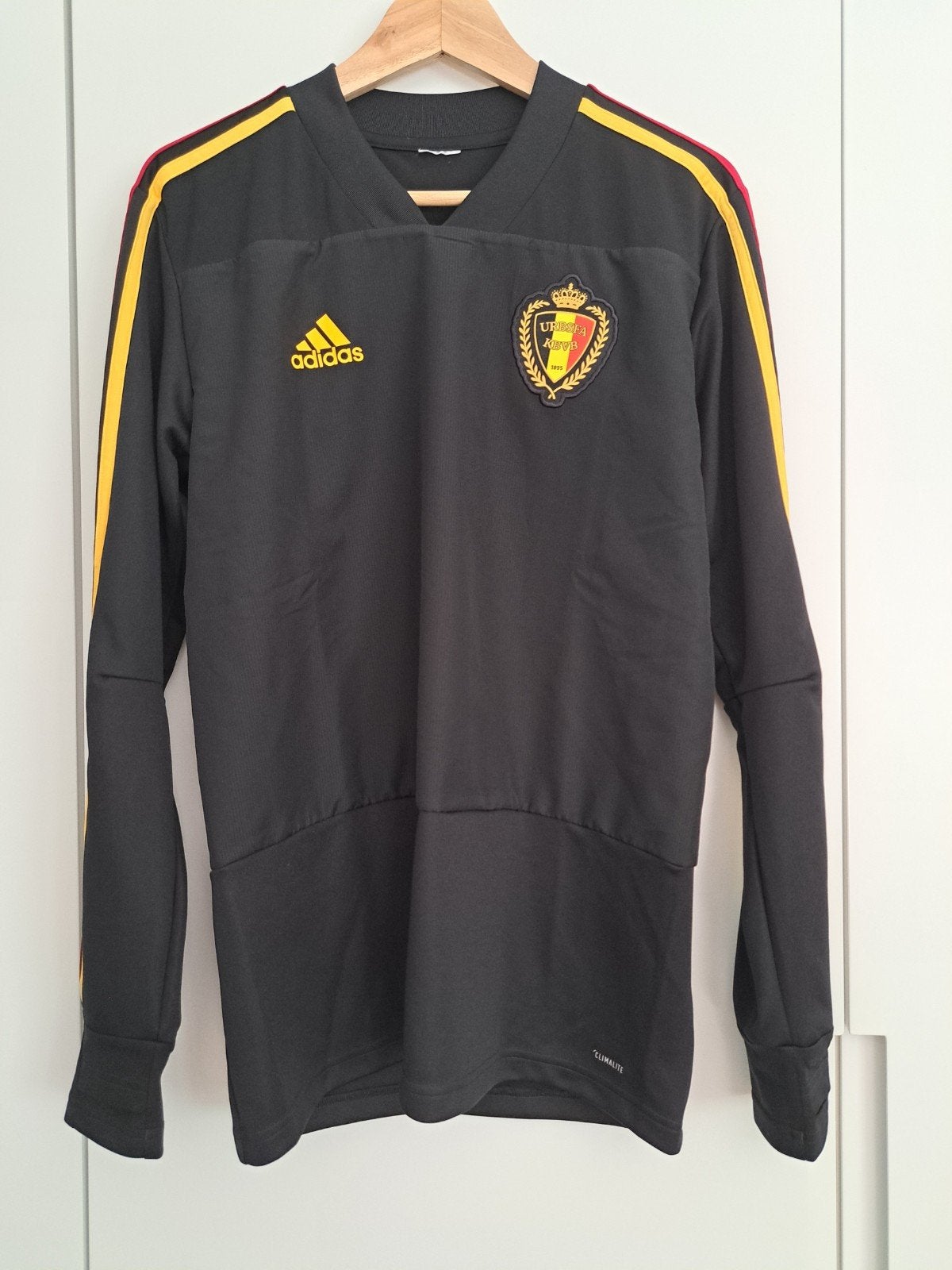 Maillot d'entraînement officiel des Red Devils, Enlèvement, Comme neuf, Maillot