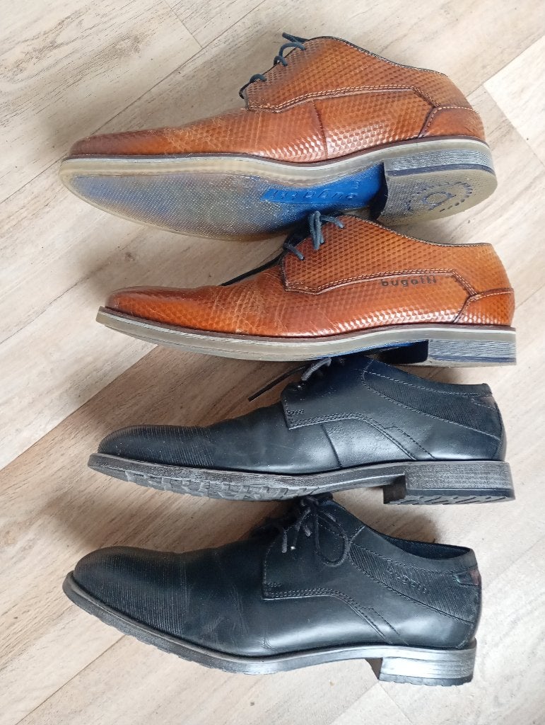 4 chaussures Bugatti pointure 44, Vêtements | Hommes, Chaussures, Bugatti, Enlèvement ou Envoi, Comme neuf, Noir