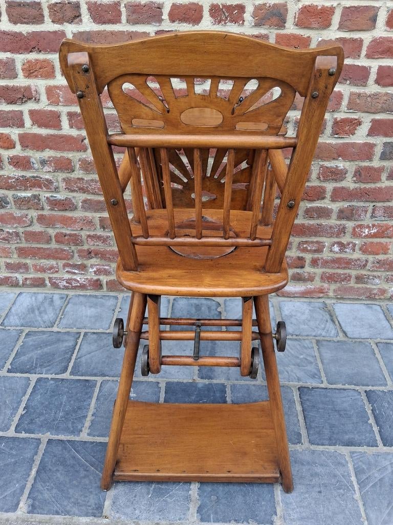 Chaise pour enfant Torck des années 1930, Enlèvement
