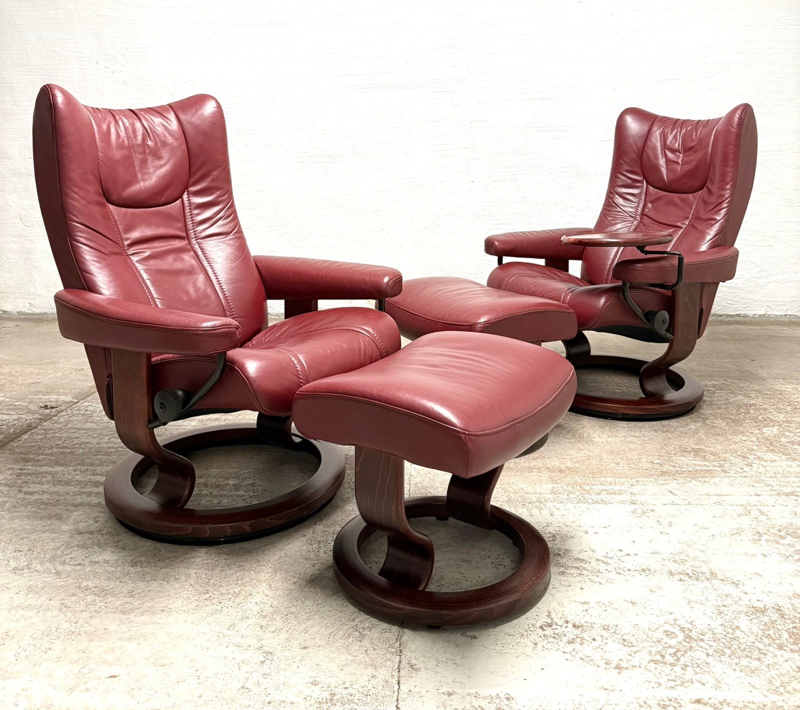Fauteuils design Stressless Wing + pouf | Excellent état, 75 à 100 cm, Comme neuf, Enlèvement, 50 à 75 cm