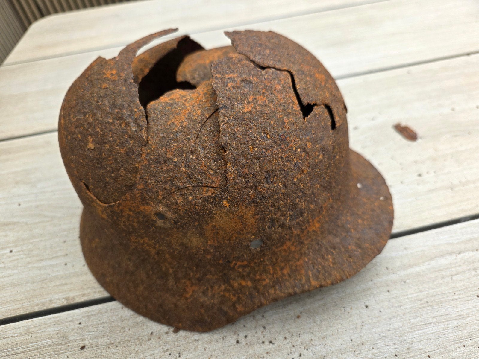 Duitse Helm WW2 Militaria Battle Damage, Ophalen