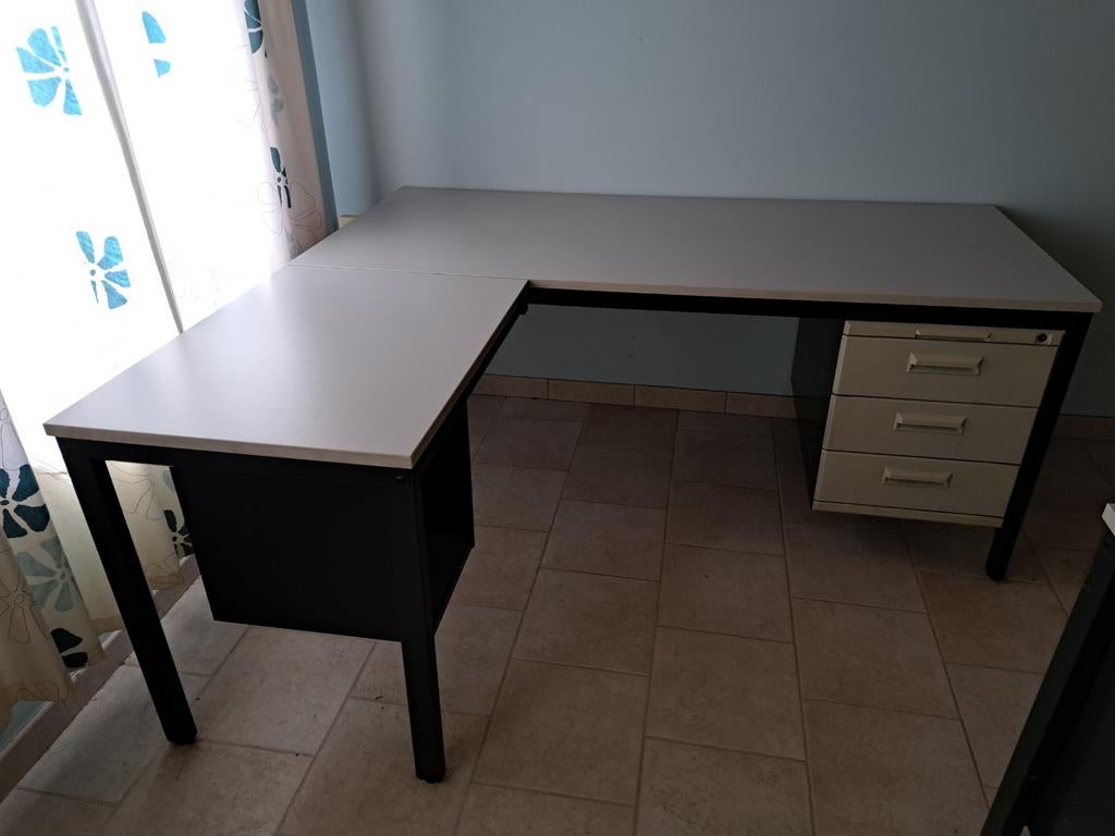 Pami - 2 professionele bureaus, Huis en Inrichting, Bureaus, Ophalen