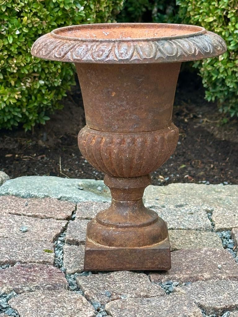 vase de jardin en fonte - hauteur 22,5 cm - excellent état, Enlèvement