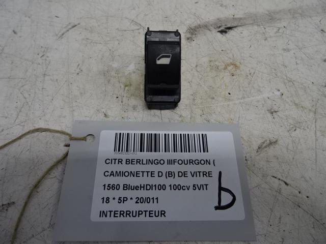 COMMUTATEUR Citroën Berlingo (01-2008/04-2021) (98044803ZD), Autos : Pièces & Accessoires, Citroën, Mevr. I. Hauben, Utilisé, Rue de l'Espoir 34 34
4030  GRIVEGNÉE, BE