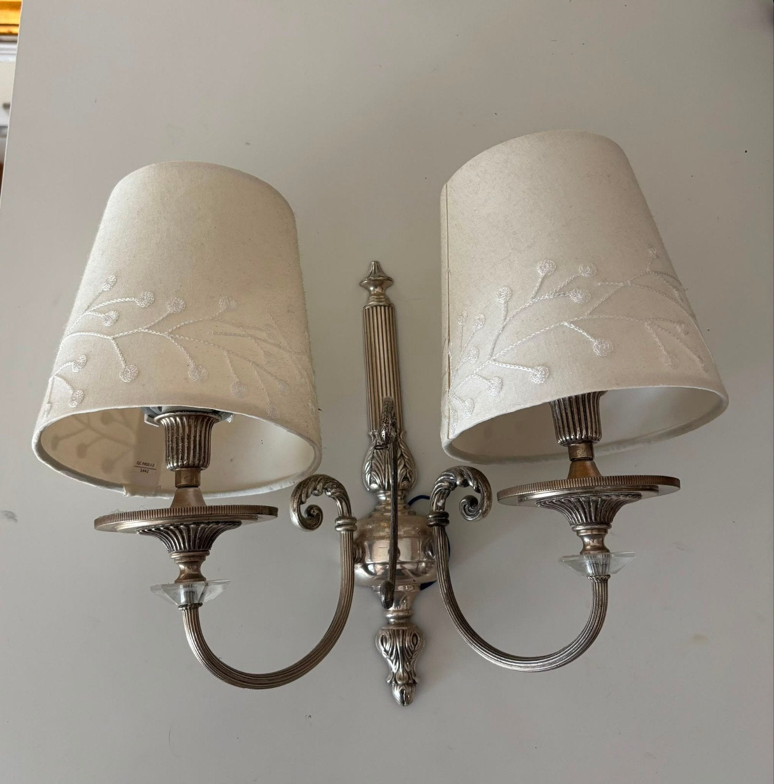 Klassieke wandlamp met 2 lichtpunten, Huis en Inrichting, Lampen | Wandlampen, Ophalen, Wandlamp
