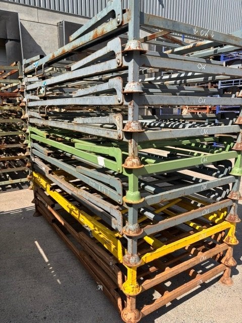 Racks de pneus 100 pièces disponibles 2,35 x 1,07 x 0,80m, Enlèvement