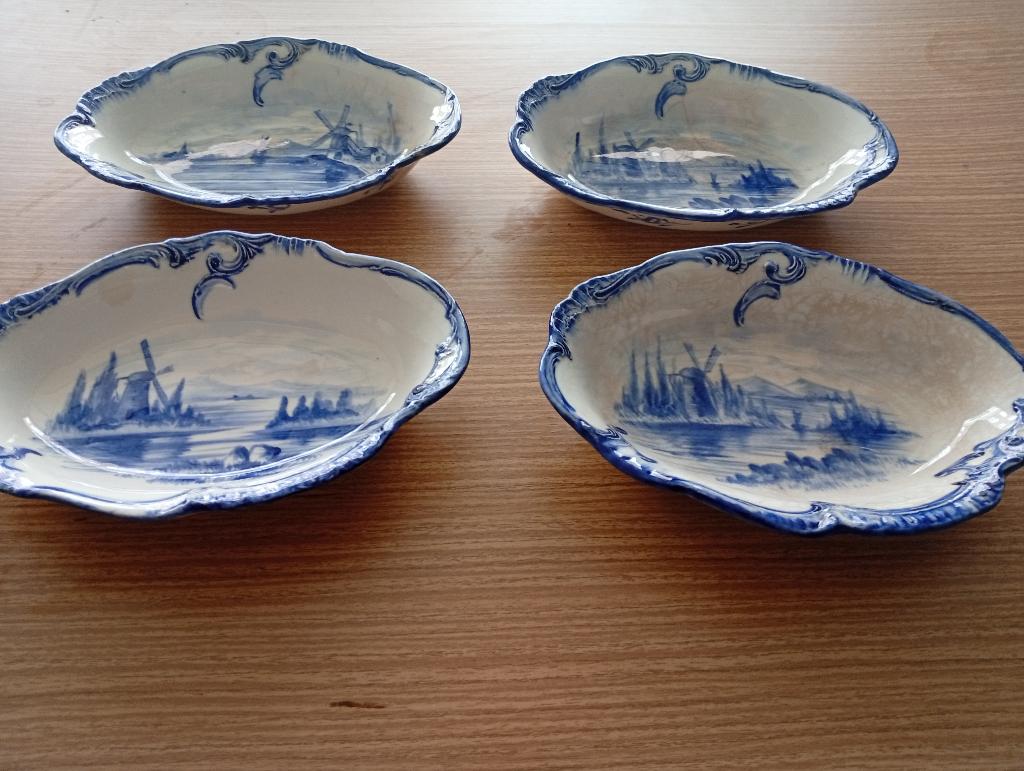 Lot 4 Raviers / Vides-poches anciens Villeroy & Boch (Bonn), Antiquités & Art, Enlèvement