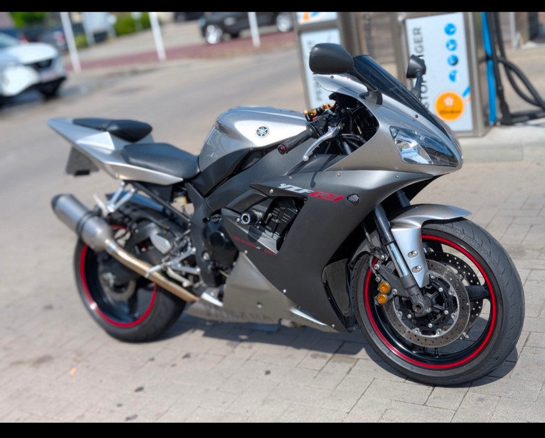 Yamaha r1, Motoren, Particulier