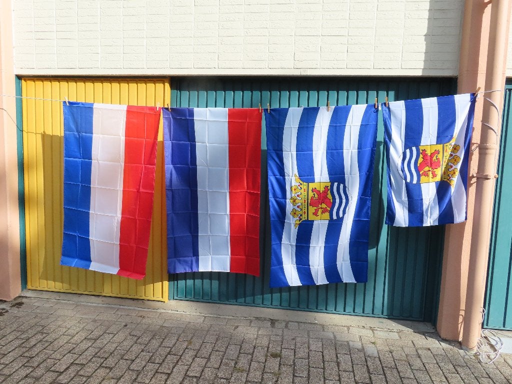 Vlaggen: Nederland en Zeeland vanaf €.7,50, Divers, Enlèvement ou Envoi, Neuf