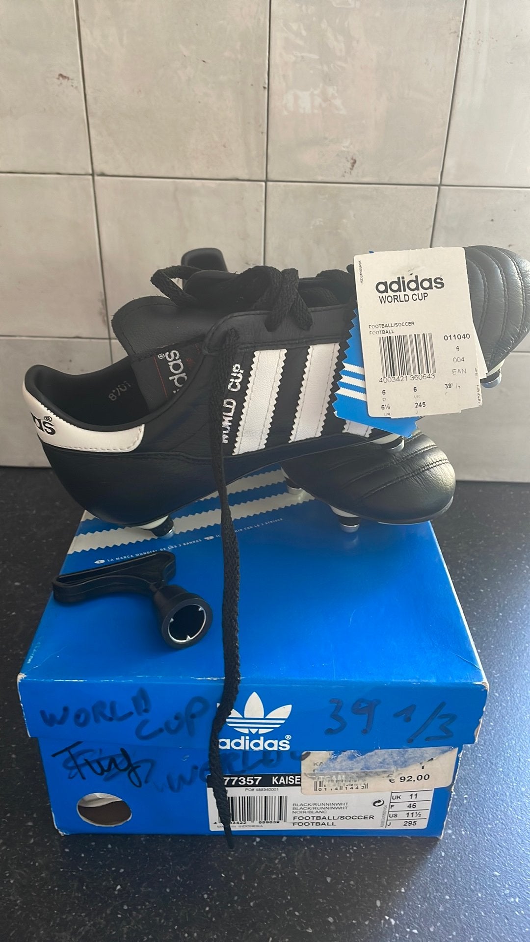 Coupe du monde Adidas, Sports & Fitness, Enlèvement, Neuf, Chaussures