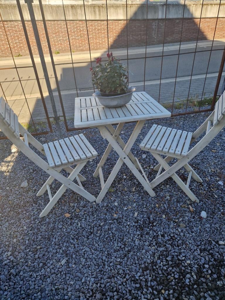 Houten plooi-setje (tafel+2stoelen) €45, Ophalen