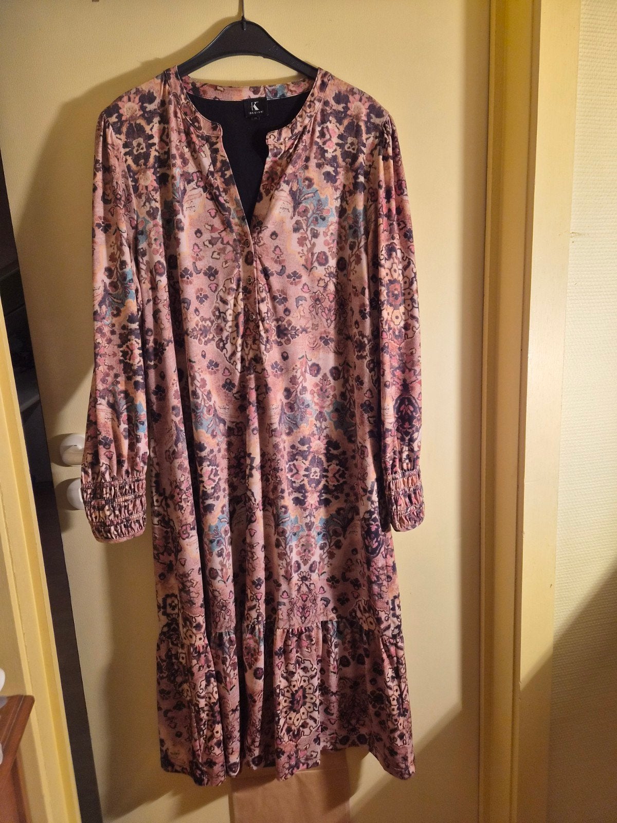 kleedje k-design maat XL, Kleding | Dames, K-design, Bruin, Maat 46/48 (XL) of groter, Nieuw