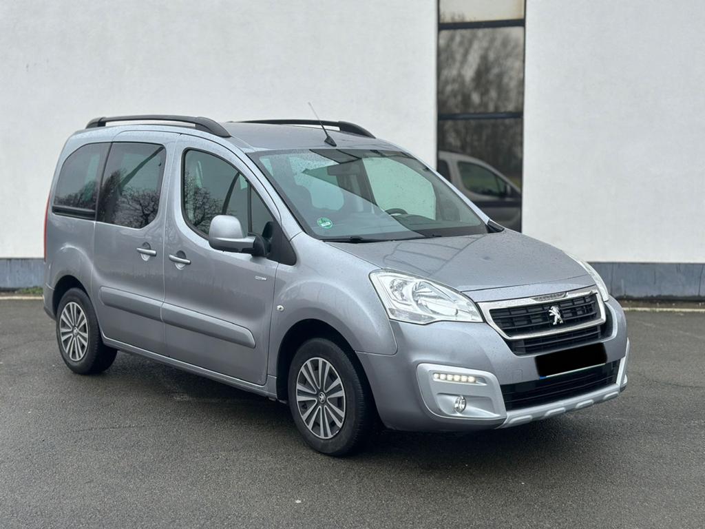Peugeot partner 1.2 Benzine 2018, Particulier, Te koop