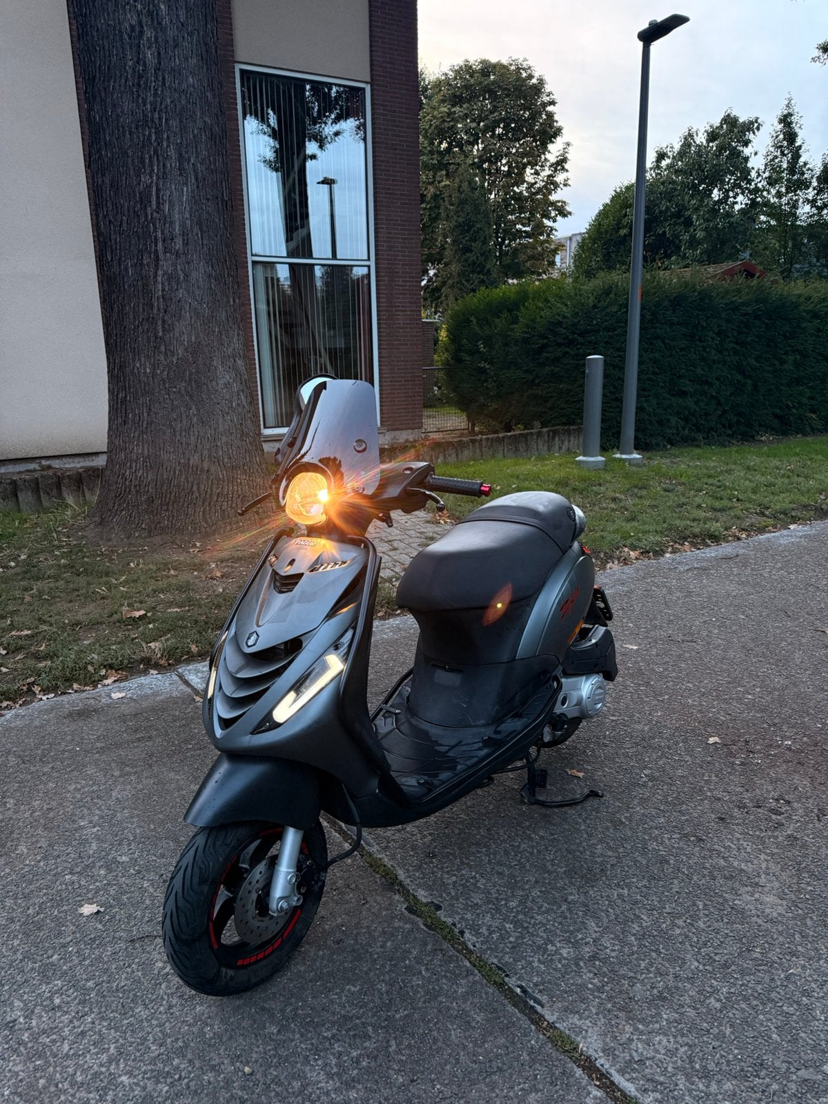 Piaggio Zip, Ophalen, Zip, Klasse A (25 km/u), Zo goed als nieuw