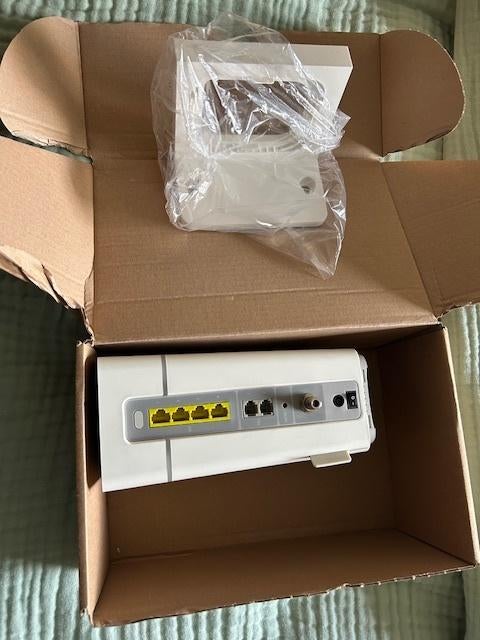 Routeur/modem WiFi Telenet CH8568LG sans adaptateur, Enlèvement ou Envoi, Utilisé, Routeur