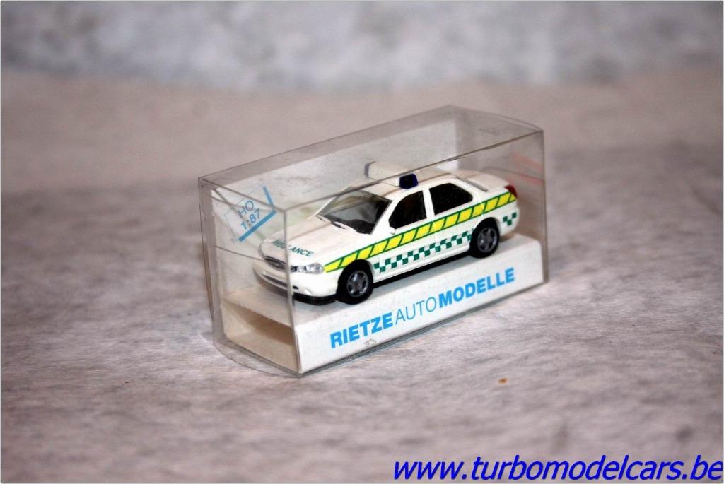 Ford Mondeo "Ambulance" 1/87 Rietze, Hobby & Loisirs créatifs, Voitures miniatures | 1:87, Neuf, Voiture, Rietze, Enlèvement ou Envoi