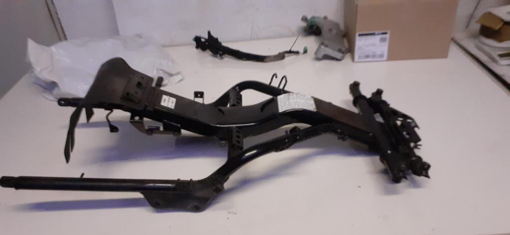 honda vfr800 vtec subframe, Envoi, Utilisé