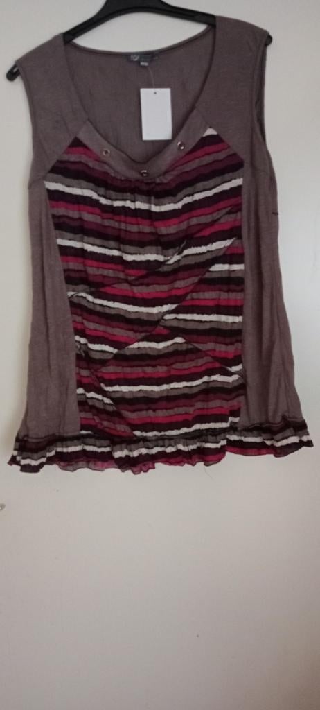 Topje  TQF.  50-52, Taille 46/48 (XL) ou plus grande, Enlèvement ou Envoi, Autres couleurs, TQF