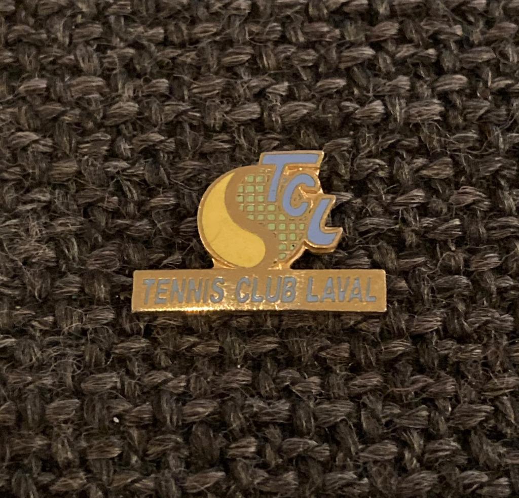 PIN - TCL - TENNIS CLUB LAVAL, Envoi, Utilisé, Sport, Insigne ou Pin's