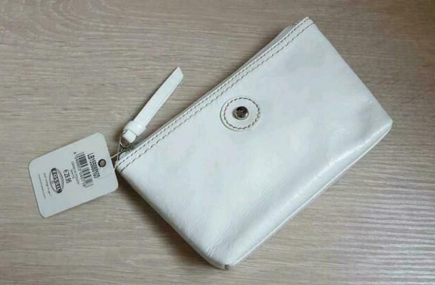 NiEUW Prachtige lederen FOSSIL clutch, Handtassen en Accessoires, Overige merken, Wit, Nieuw, Ophalen of Verzenden
