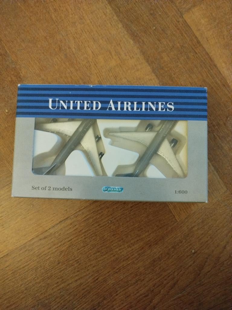 Avion Boeing 747 + Boeing 777 UNITED AIRLINES 1:600 SCHABAK, Enlèvement ou Envoi, Comme neuf, Modèle réduit