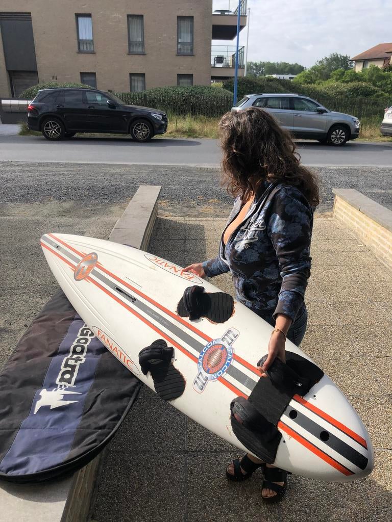 Fanatic Falcon 272cm 92liter windsurfplank board, Watersport en Boten, Windsurfen, Ophalen, 250 tot 300 cm, Gebruikt, Met vin(nen)