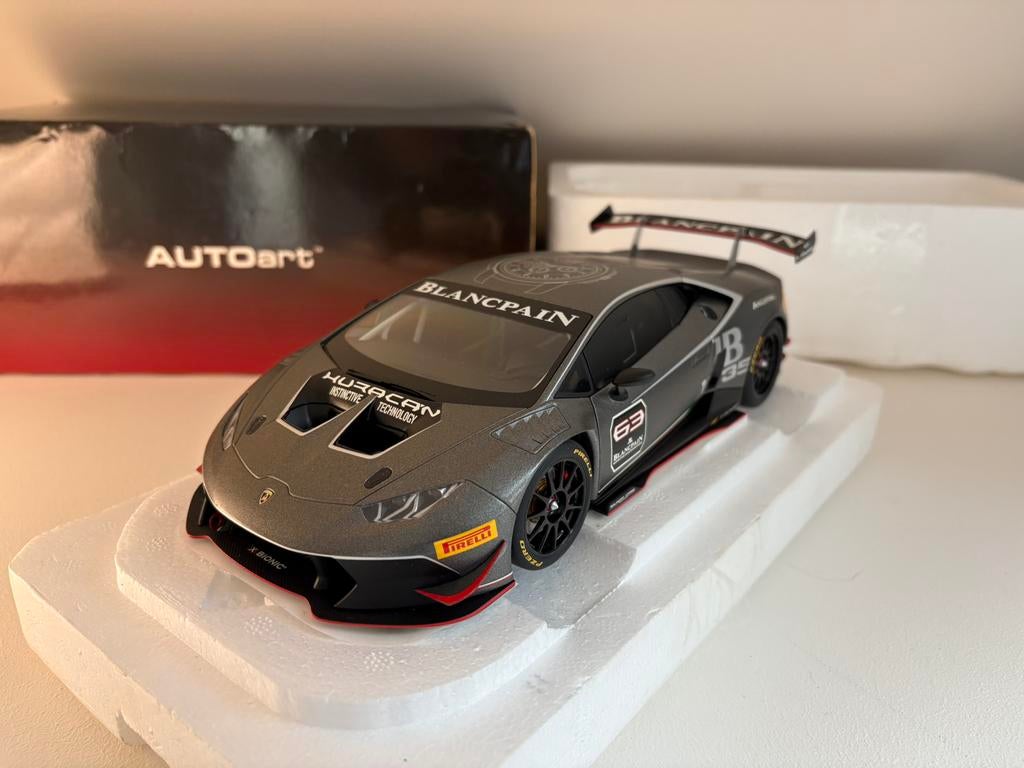 Lamborghini Huracan Super Trofeo 1:18 AUTOart, Enlèvement ou Envoi, Comme neuf, Voiture, Autoart