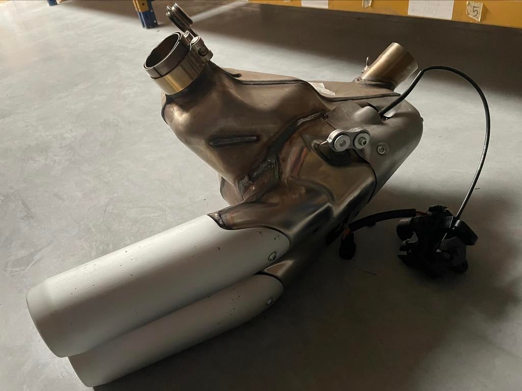 Uitlaat met klepmotor Ducati Supersport, Motoren, Ophalen of Verzenden
