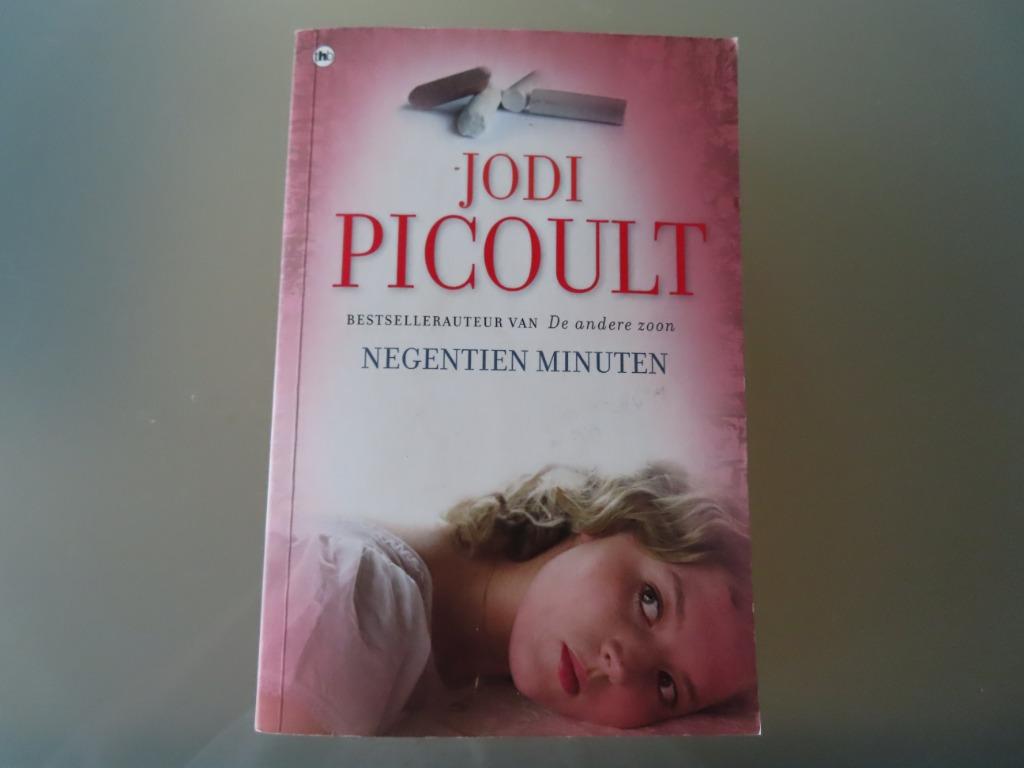 Negentien minuten - Jodi Picoult, Ophalen of Verzenden, Zo goed als nieuw, Jodi Picoult, België