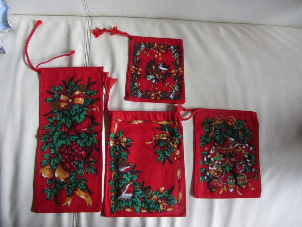 4 sacs de Noel en tissus neufs- emballage cadeau, Enlèvement, Neuf