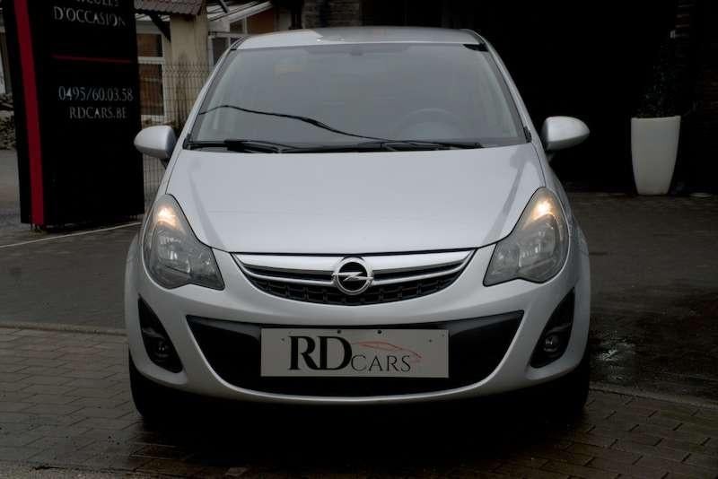 OPEL CORSA 1,4CC*AIRCO*12 MAANDEN GARANTIE, Euro 5, 1398 cc, 4 cilinders, Zwart