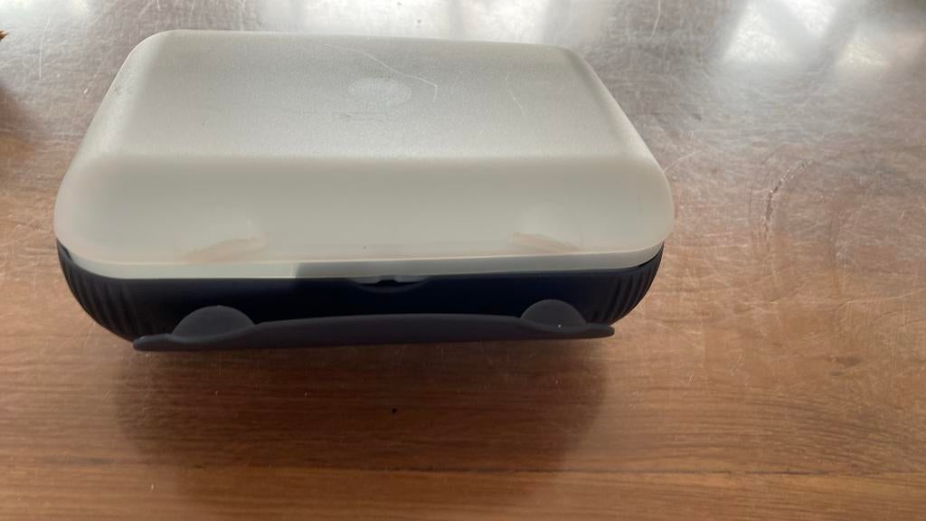 Brooddoos tupperware me inleg. Zeer goede staat, Huis en Inrichting, Ophalen, Gebruikt