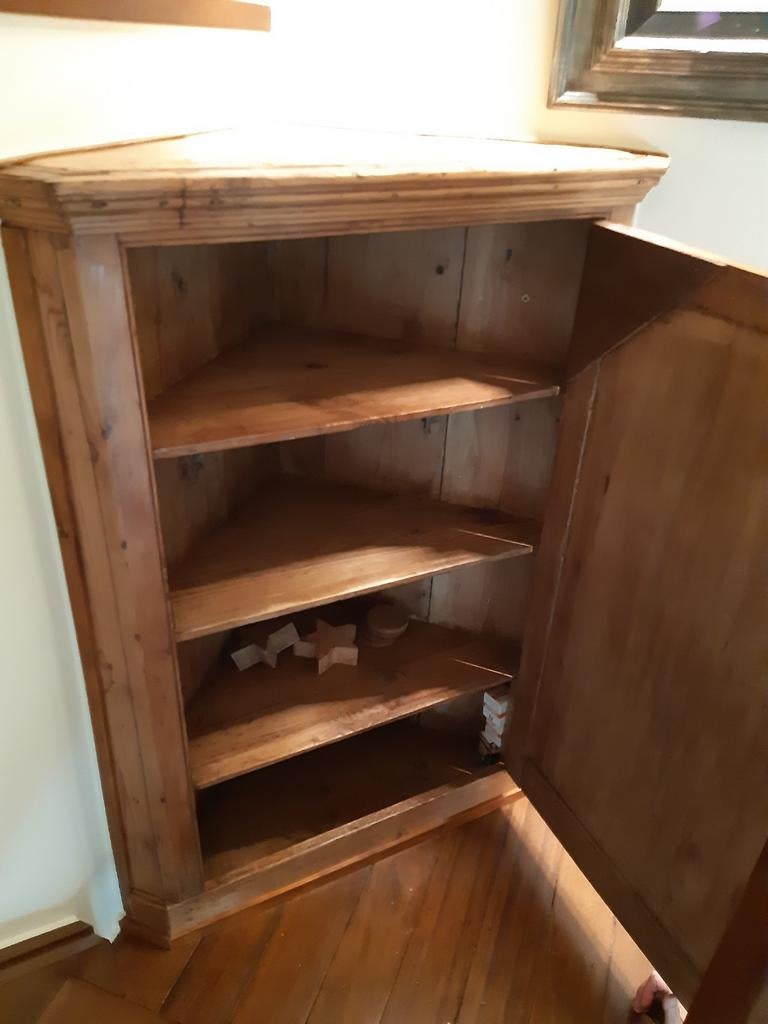 ARMOIRE D'ANGLE EN PIN, Antiquités & Art, Enlèvement