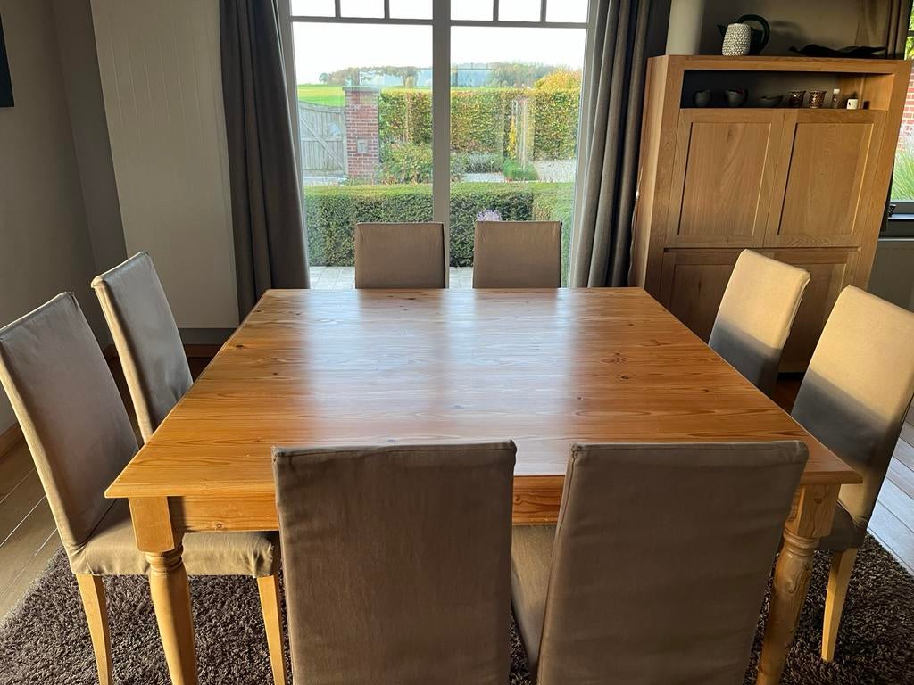 Vierkante grenenhouten tafel met 8 overtrekbare stoelen, Huis en Inrichting, Complete eetkamers, Ophalen, Zo goed als nieuw, Landelijke stijl