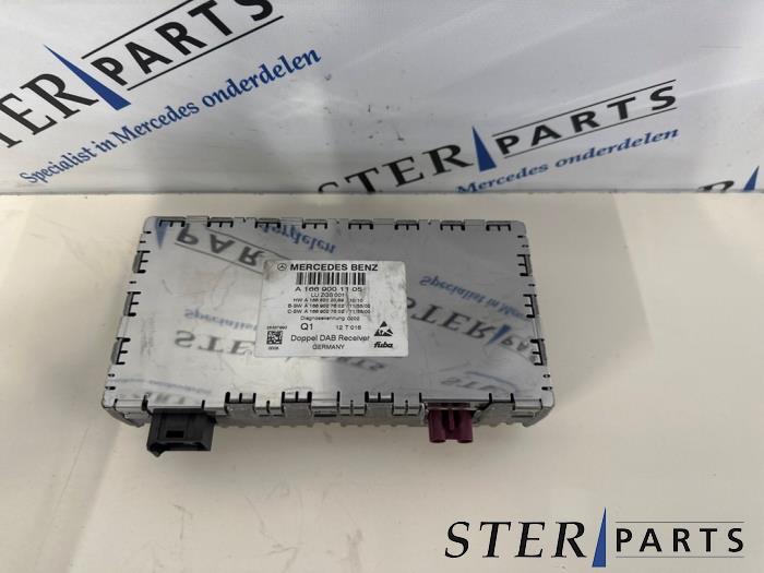 Radio versterker van een Mercedes ML-Klasse, Ophalen of Verzenden, 3 maanden garantie, Gebruikt, Mercedes-Benz