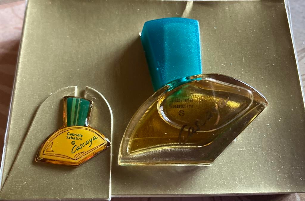 Eau de toilette Gabriela Sabatini Cascaya+PIN., Enlèvement ou Envoi, Neuf, Miniature, Plein