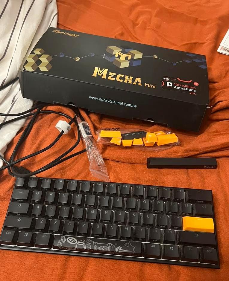 Ducky channel mecha mini silver pbt, Computers en Software, Toetsenborden, Qwerty, Bedraad, Gaming toetsenbord, Ophalen of Verzenden
