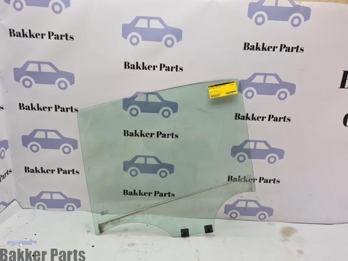 Vitre portière 4portes arrière gauche d'un Dacia Logan, Dacia, -, -, 3 mois de garantie