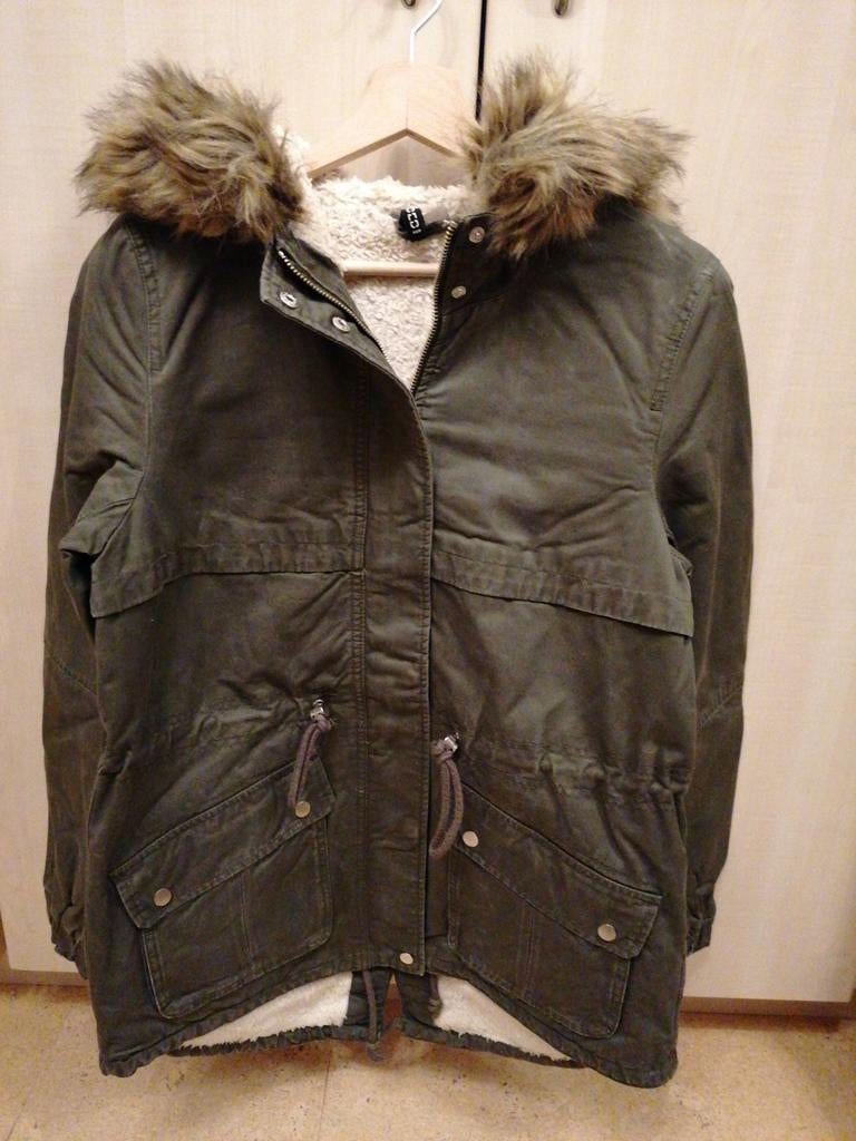 Donkergroene winterjas voor dames maat 38, Maat 38/40 (M), H&M, Ophalen of Verzenden, Gedragen