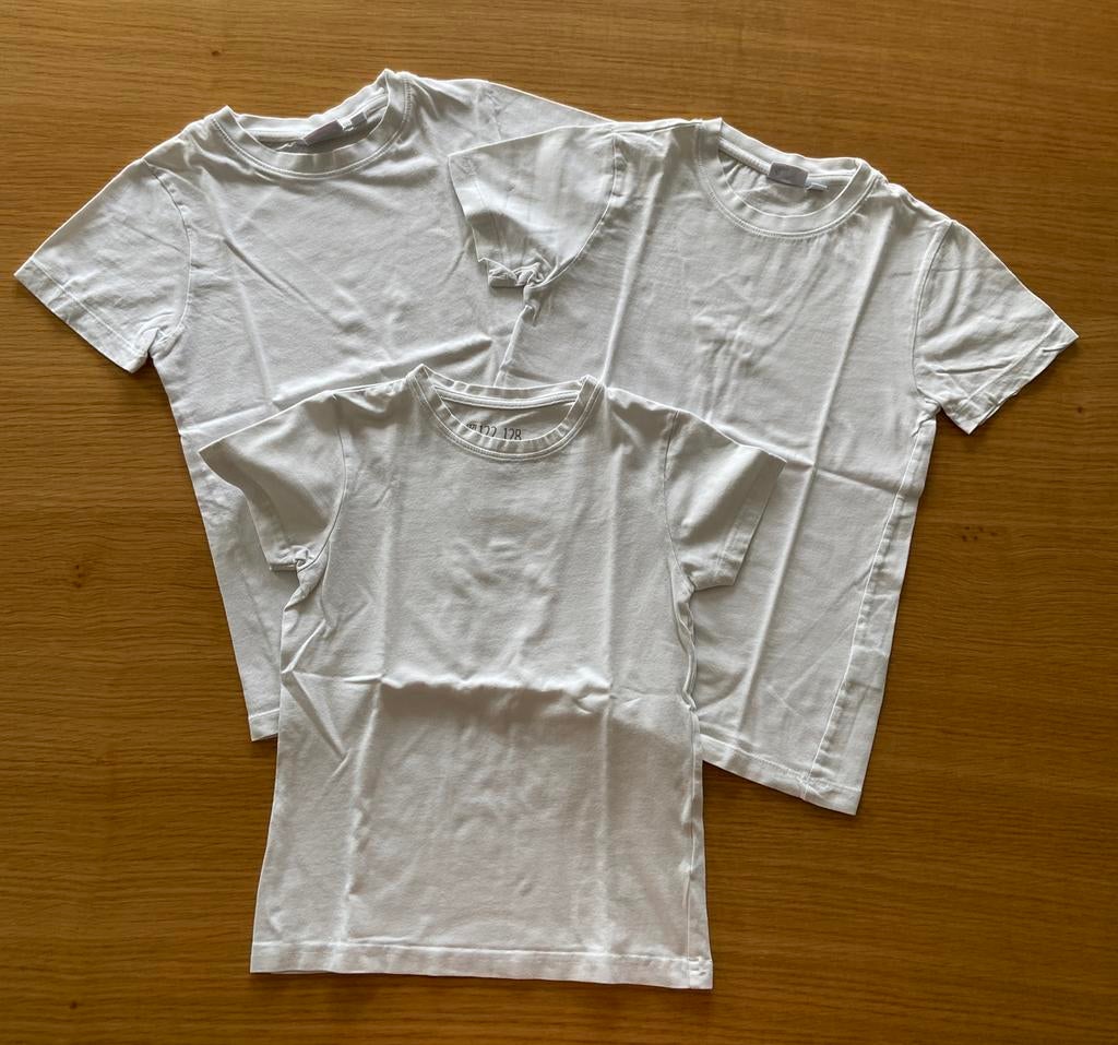 Lot de 3 t-shirts blancs - 122/128 - 7/8 ans - 2€, Enlèvement ou Envoi, Utilisé, Garçon ou Fille, Vêtements de sport ou Maillots de bain