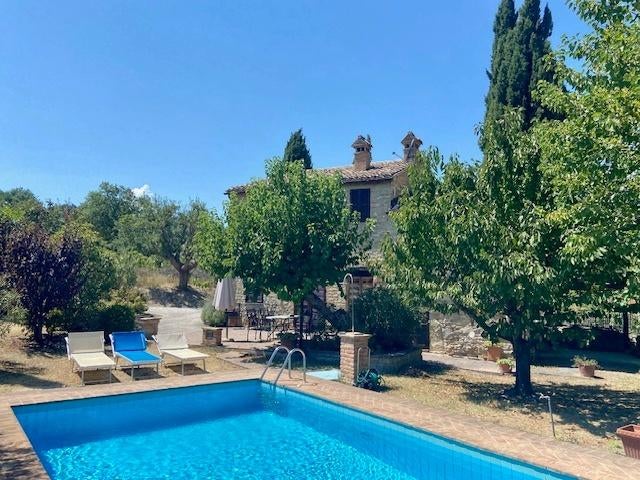 Privé vakantiehuis 6 personen met zwembad in Le Marche, Wasmachine, In bergen of heuvels, Landelijk, Rome en Midden-Italië