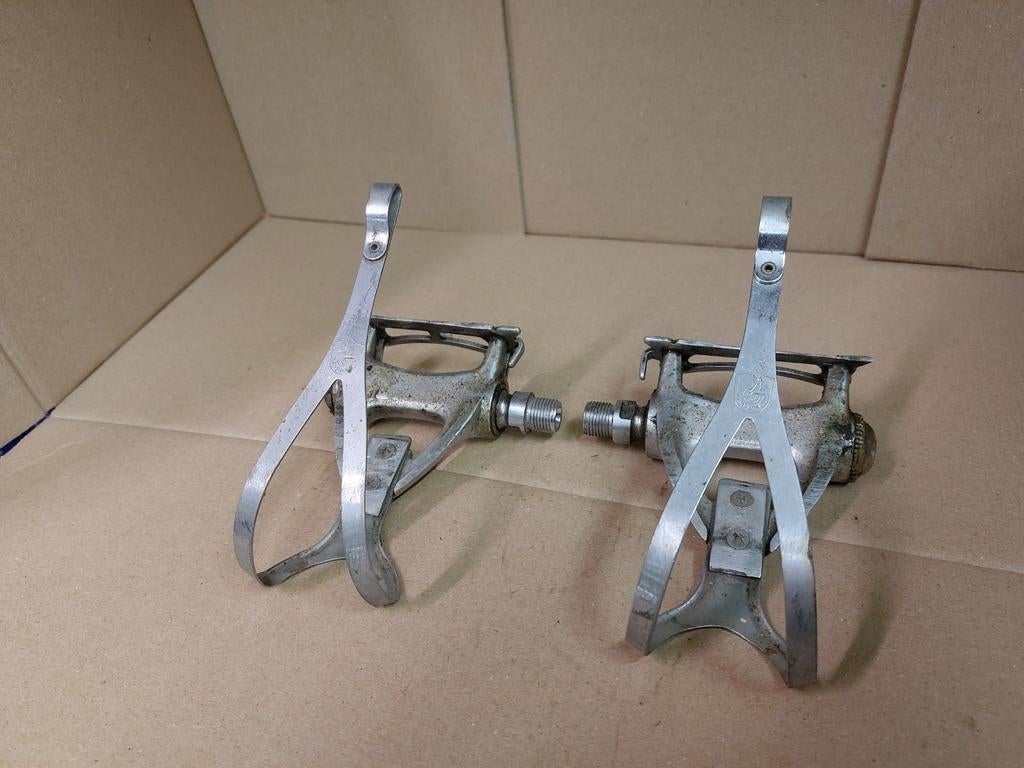 Pedalen Campagnolo Athena, Enlèvement