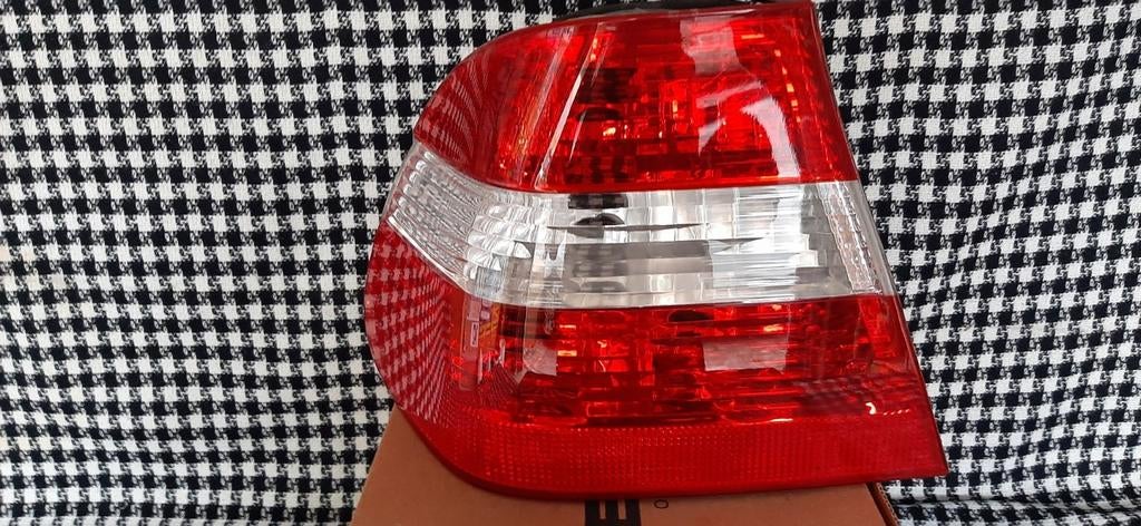 Achterlicht  BMW  E  46 sedan  4 deurs Links, Ophalen of Verzenden, Nieuw, BMW
