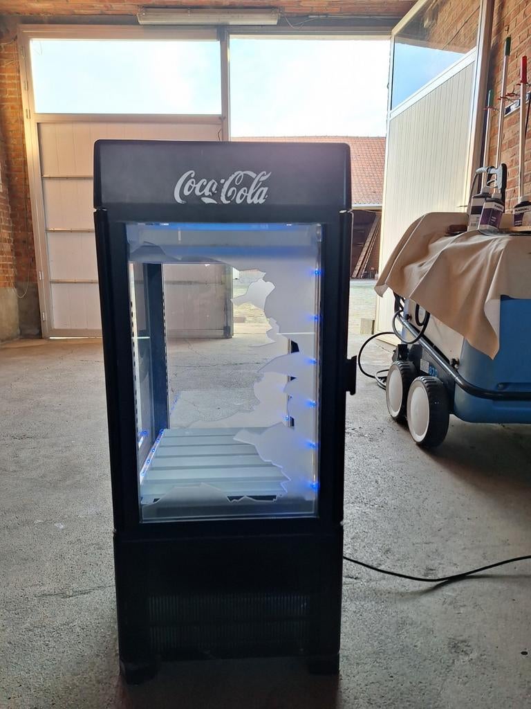 Coca cola koelkast, Ophalen