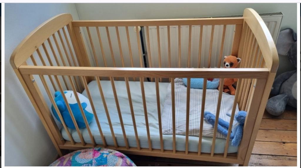 Lit enfant PERICLES, avec matelas et sa housse, Enlèvement, Comme neuf, Lit