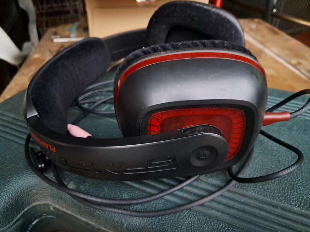 Plantronics GameCom 367 Closed-Ear gaming headset., Ophalen, Gaming headset, Zo goed als nieuw